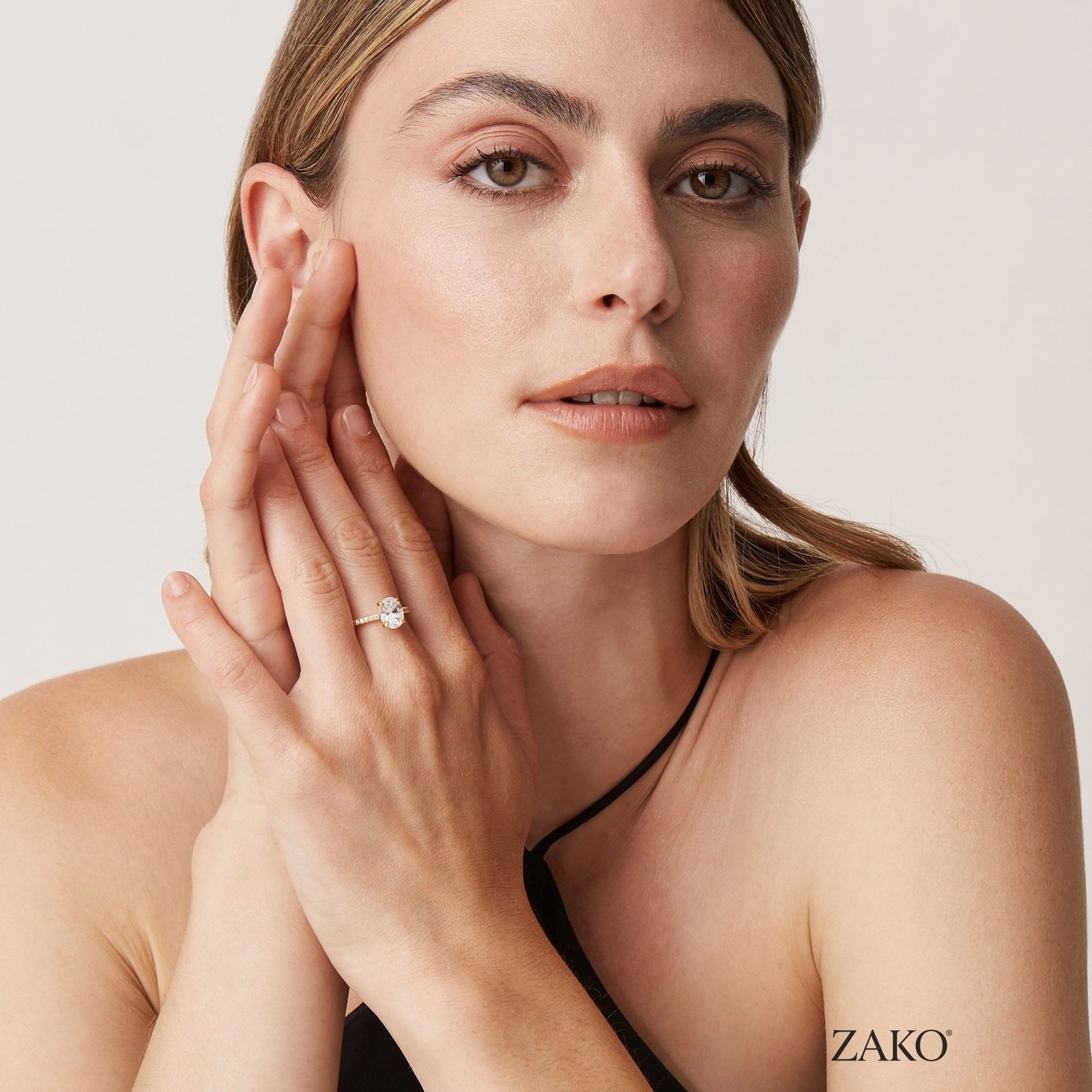Solene Oval Ring - Image 6