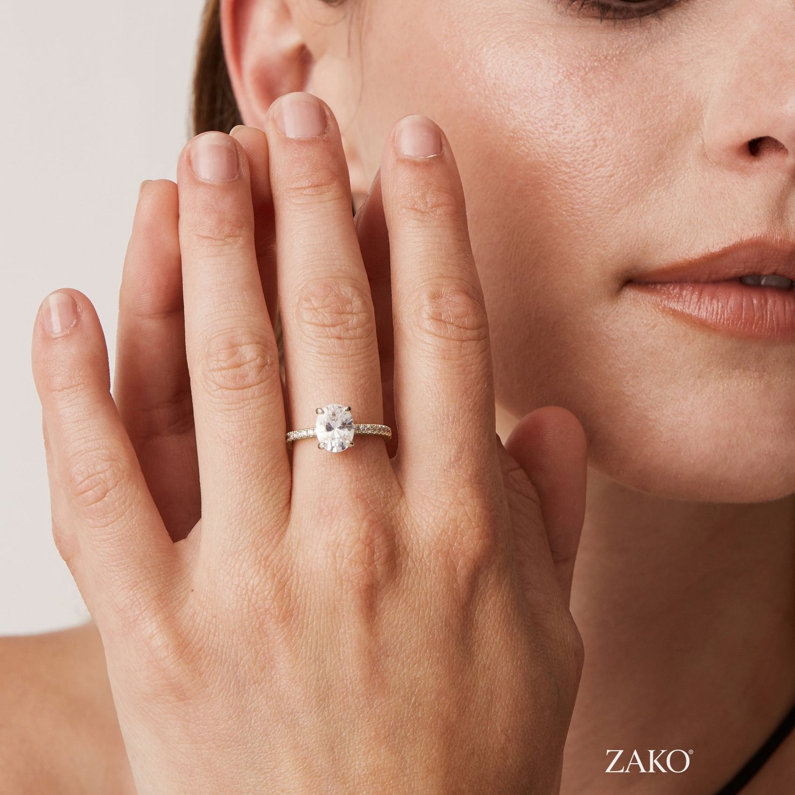 Solene Oval Ring - Image 10