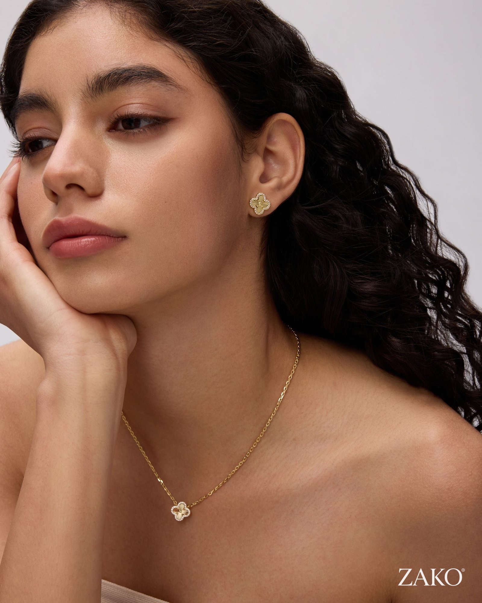 Vera Clover Studs - Image 5