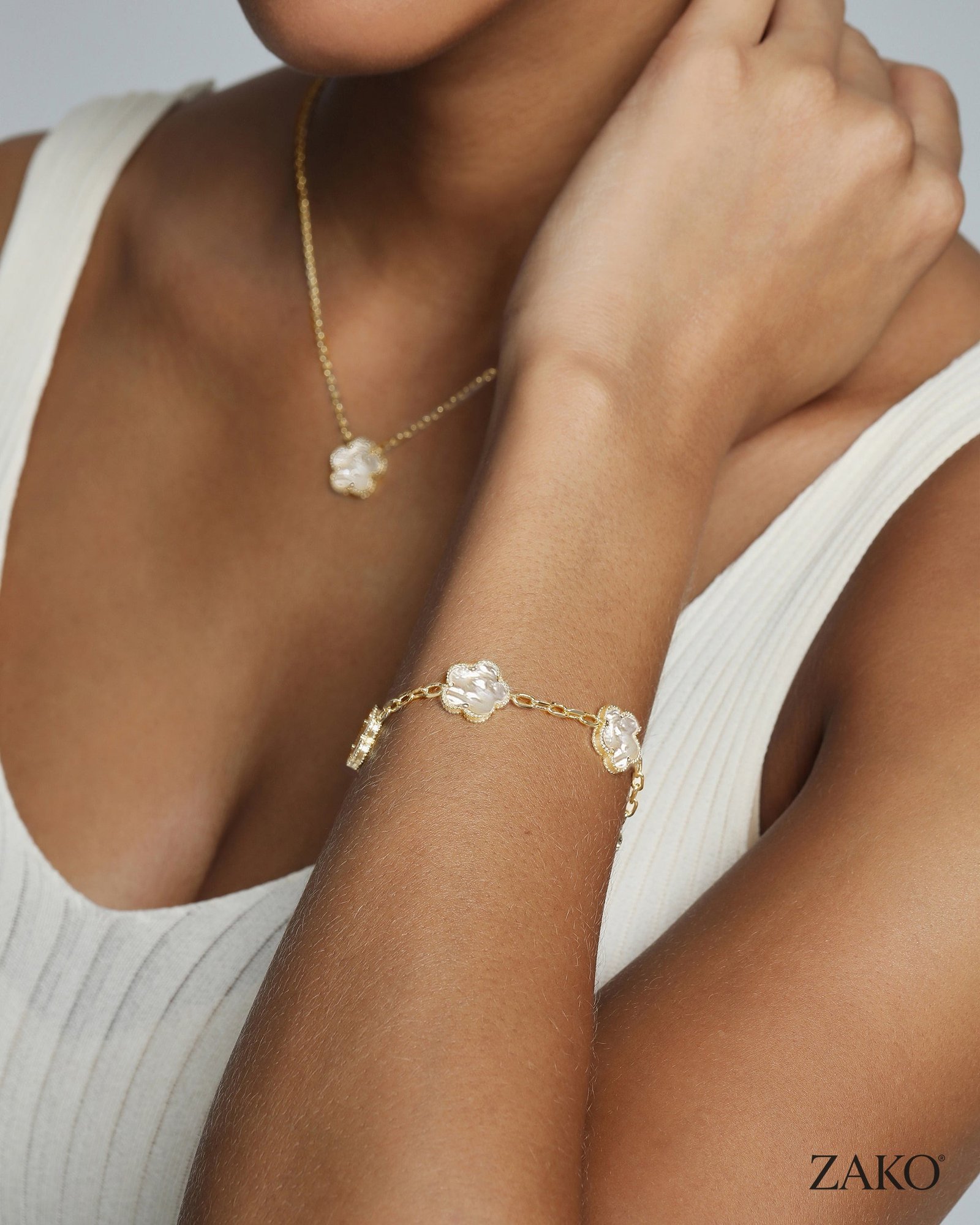 Nola Clover Bracelet - Image 3