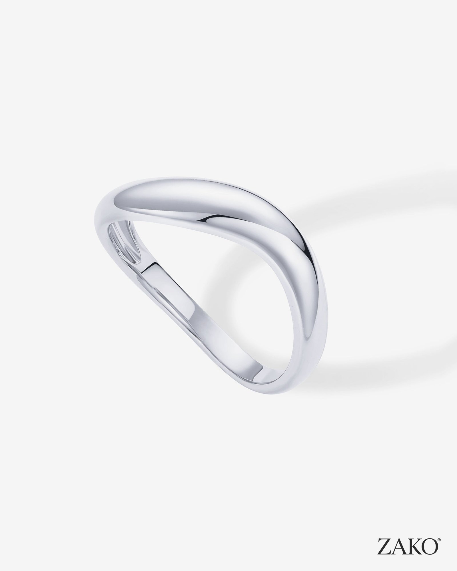 Celine Wavy Ring - Image 2