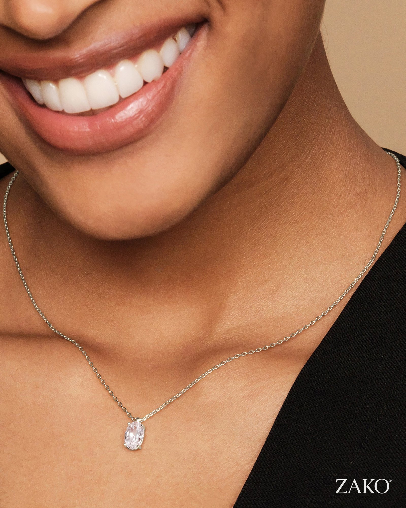 Amara Oval Necklace - Image 7