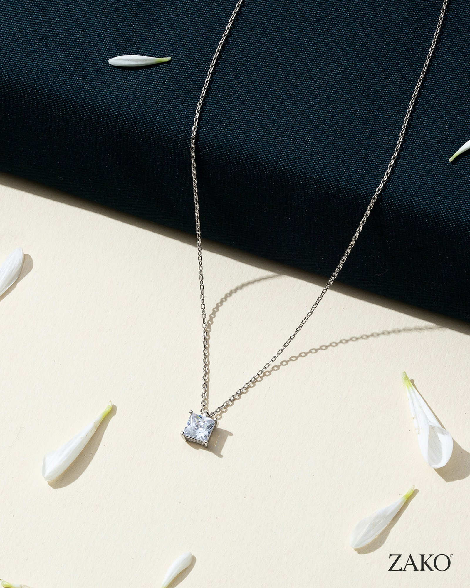 Ines Princess Necklace - Image 8