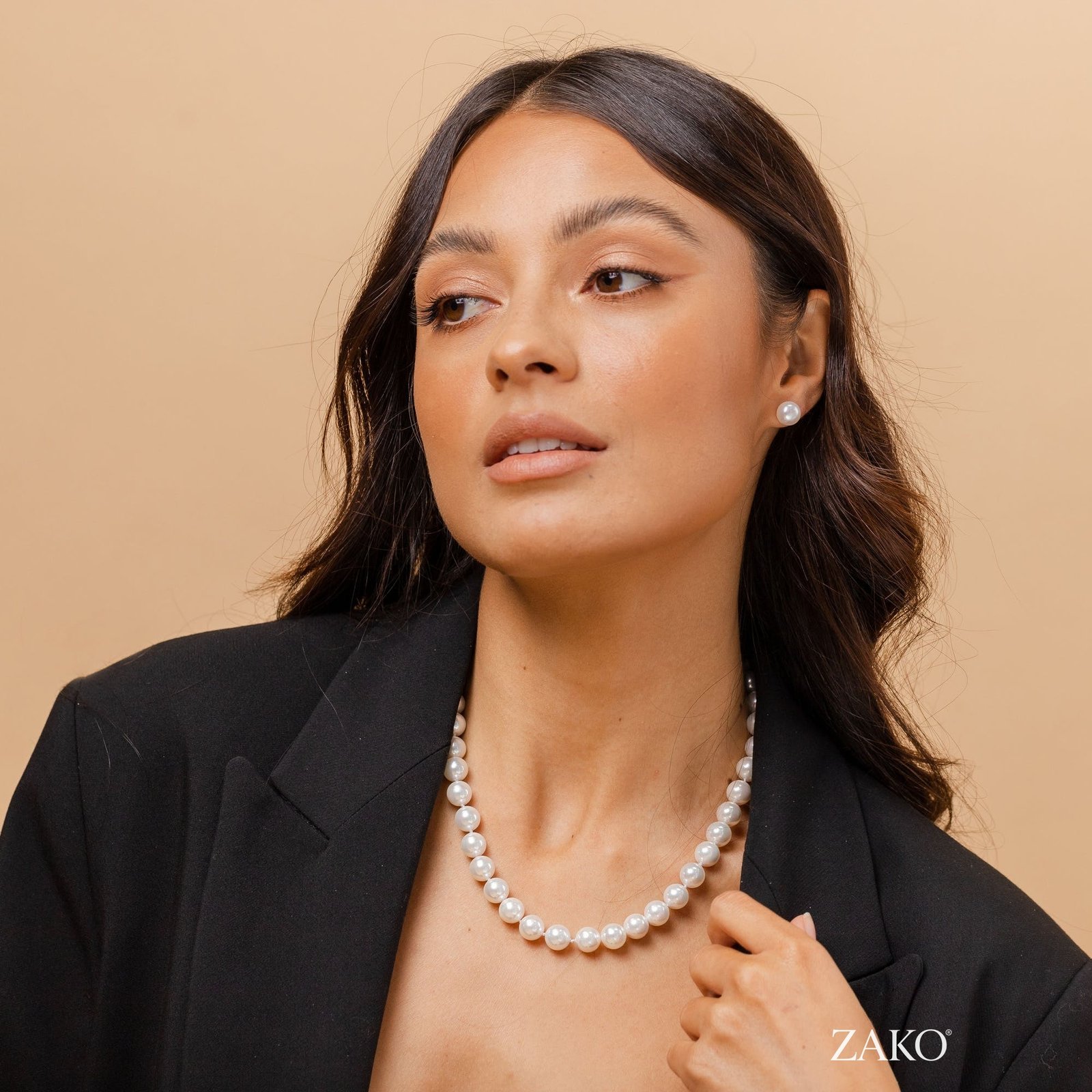 Aurelia Pearl Necklace - Image 11
