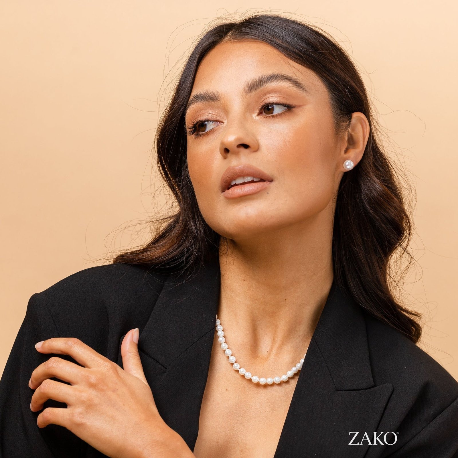 Aurelia Pearl Necklace - Image 7