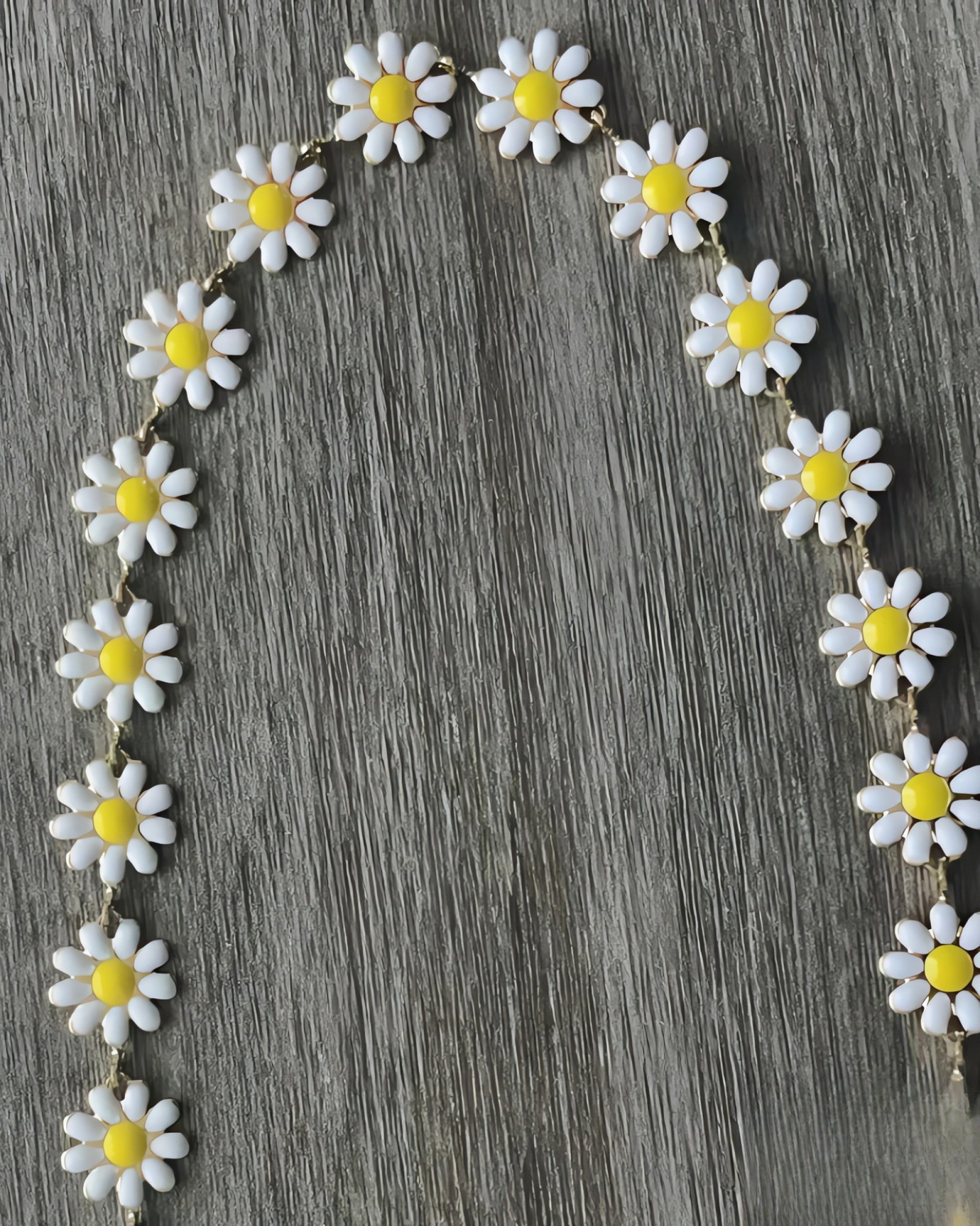Daisy Flower Choker - Image 5