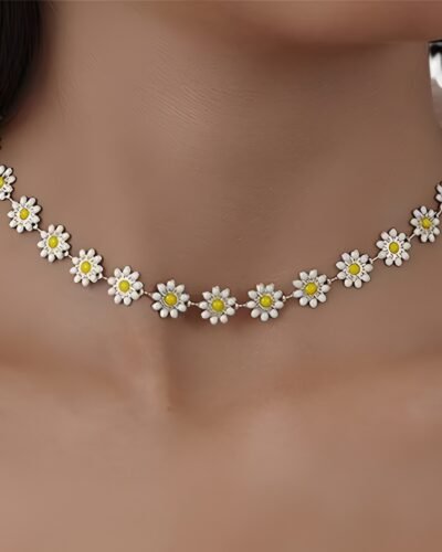 Daisy Flower Choker