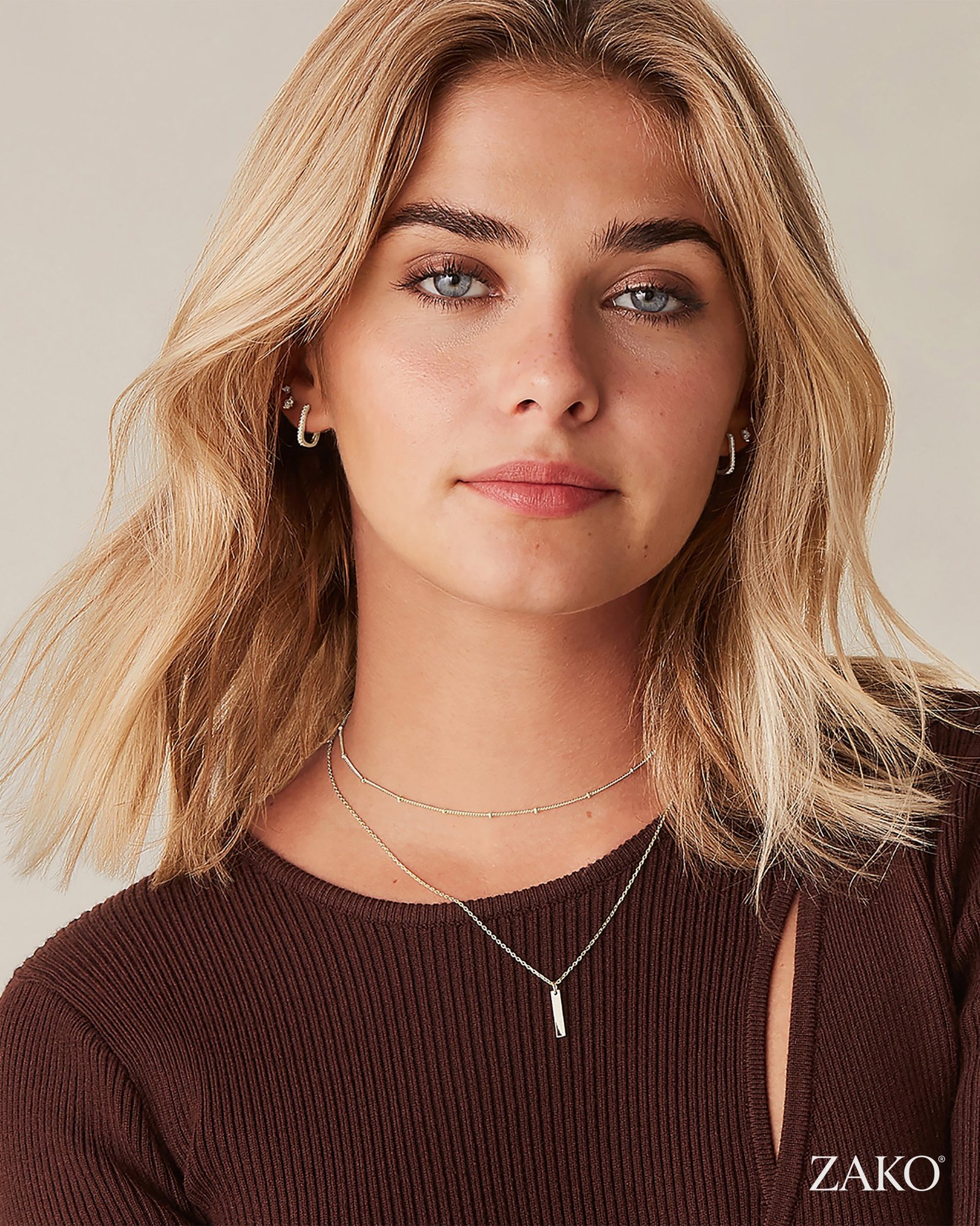 Klara Bar Necklace - Image 11