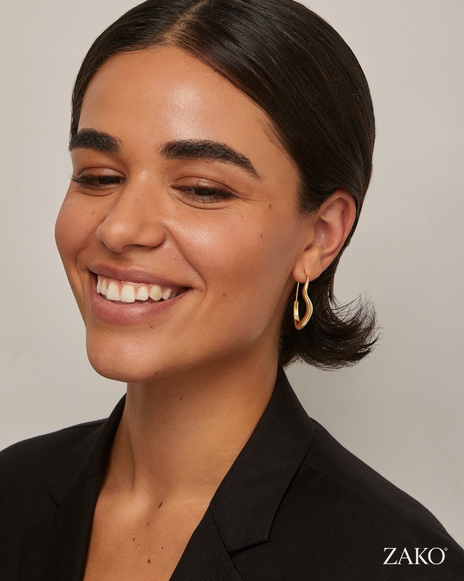 Margot Wavy Hoops - Image 4