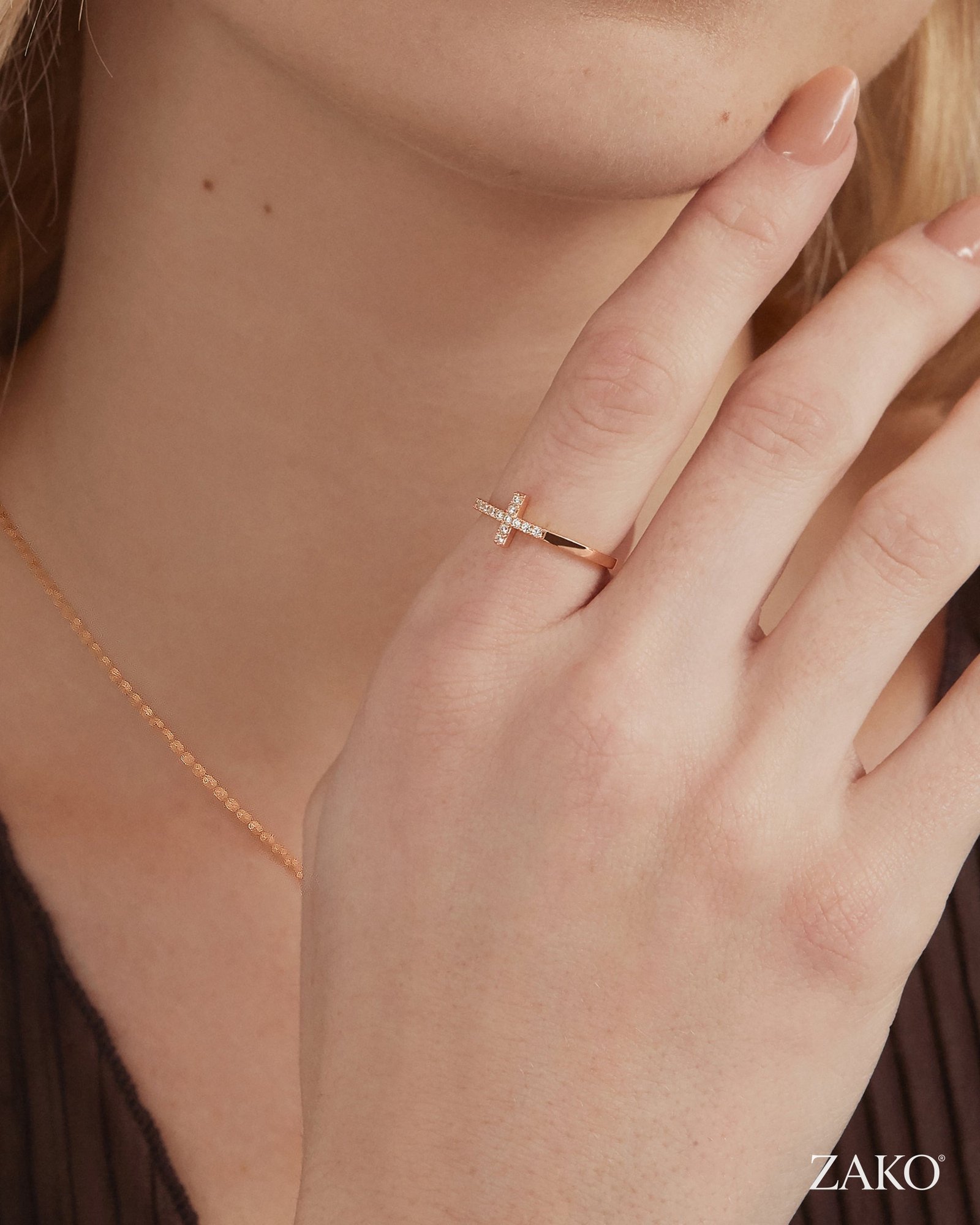 Bria Cross Ring - Image 7