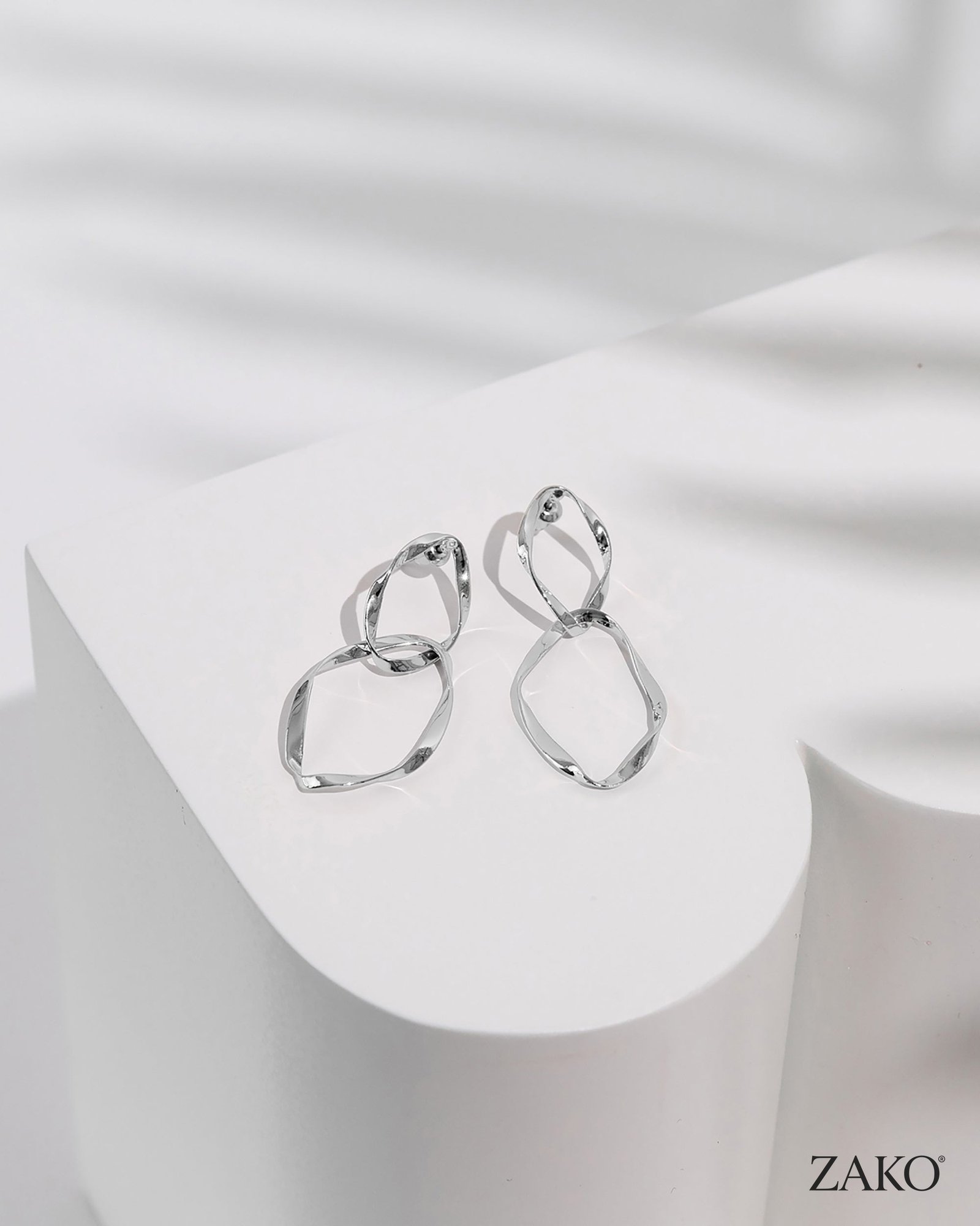Simone Hoops - Image 13