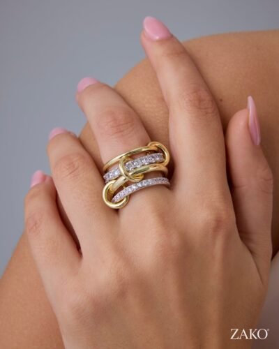 Una Interlocked Rings