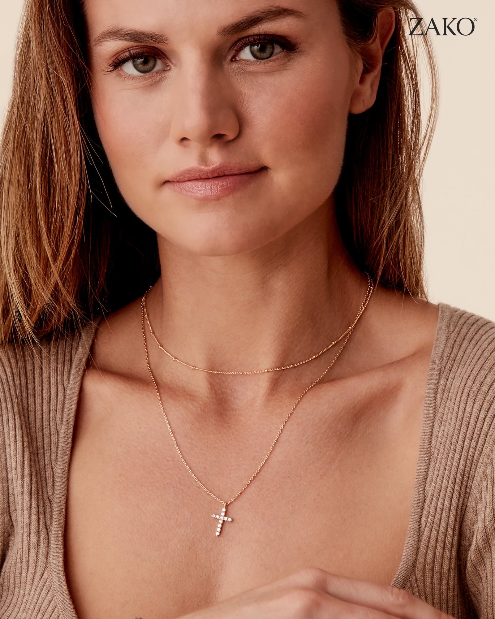 Isolde Cross Necklace - Image 7