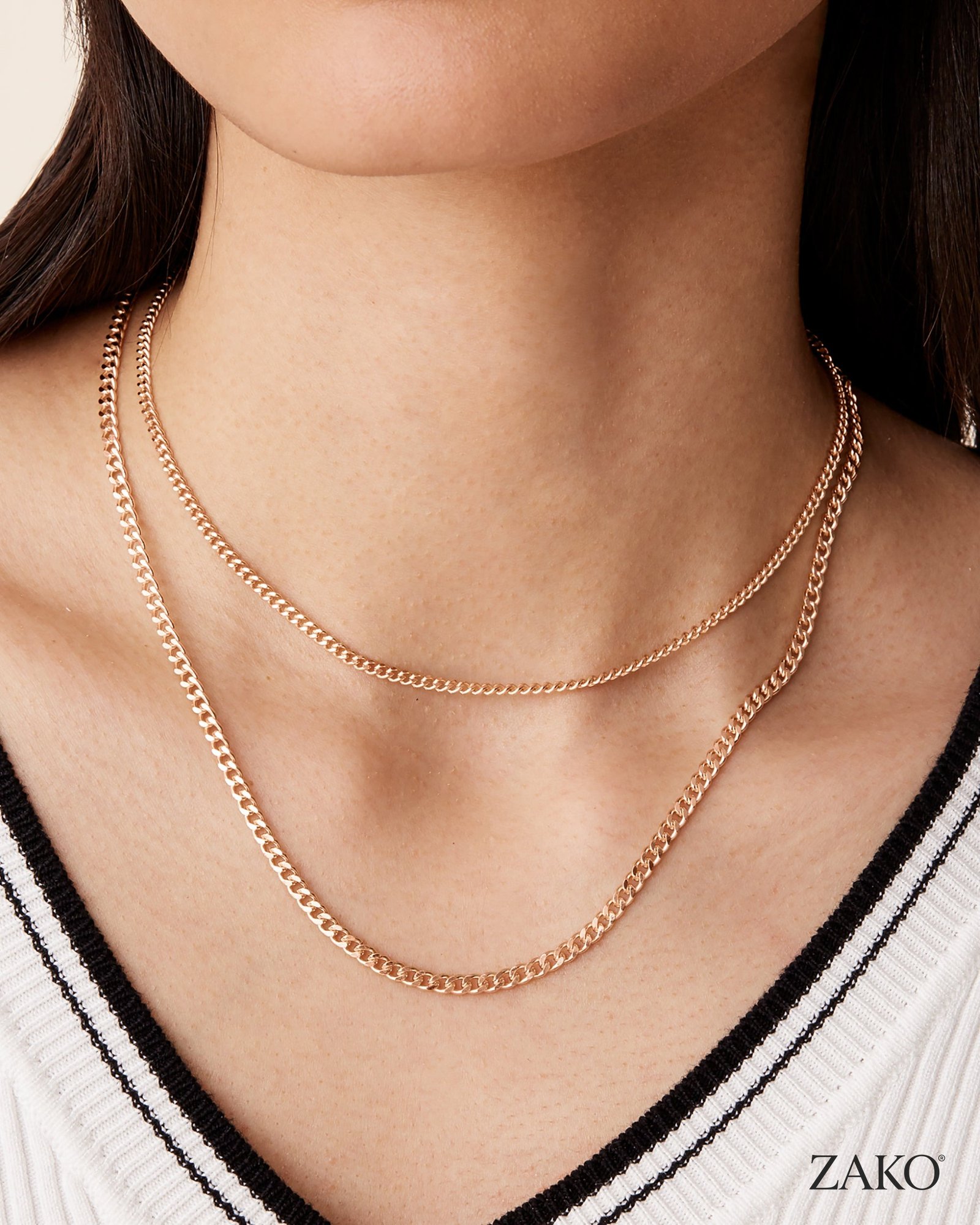 Mira Curb Chain Necklace - Image 6