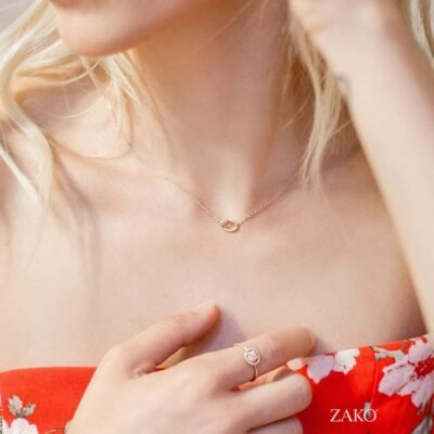 Therese Knot Necklace