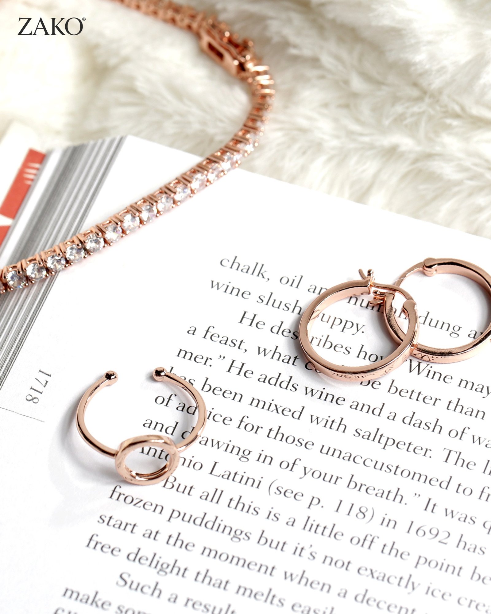 Maeve Circle Ring - Image 10