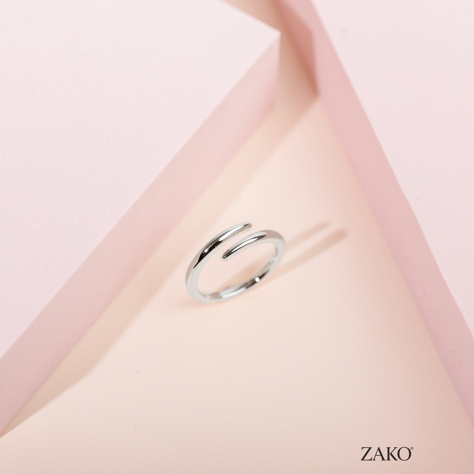 Freya Twist Ring - Image 9