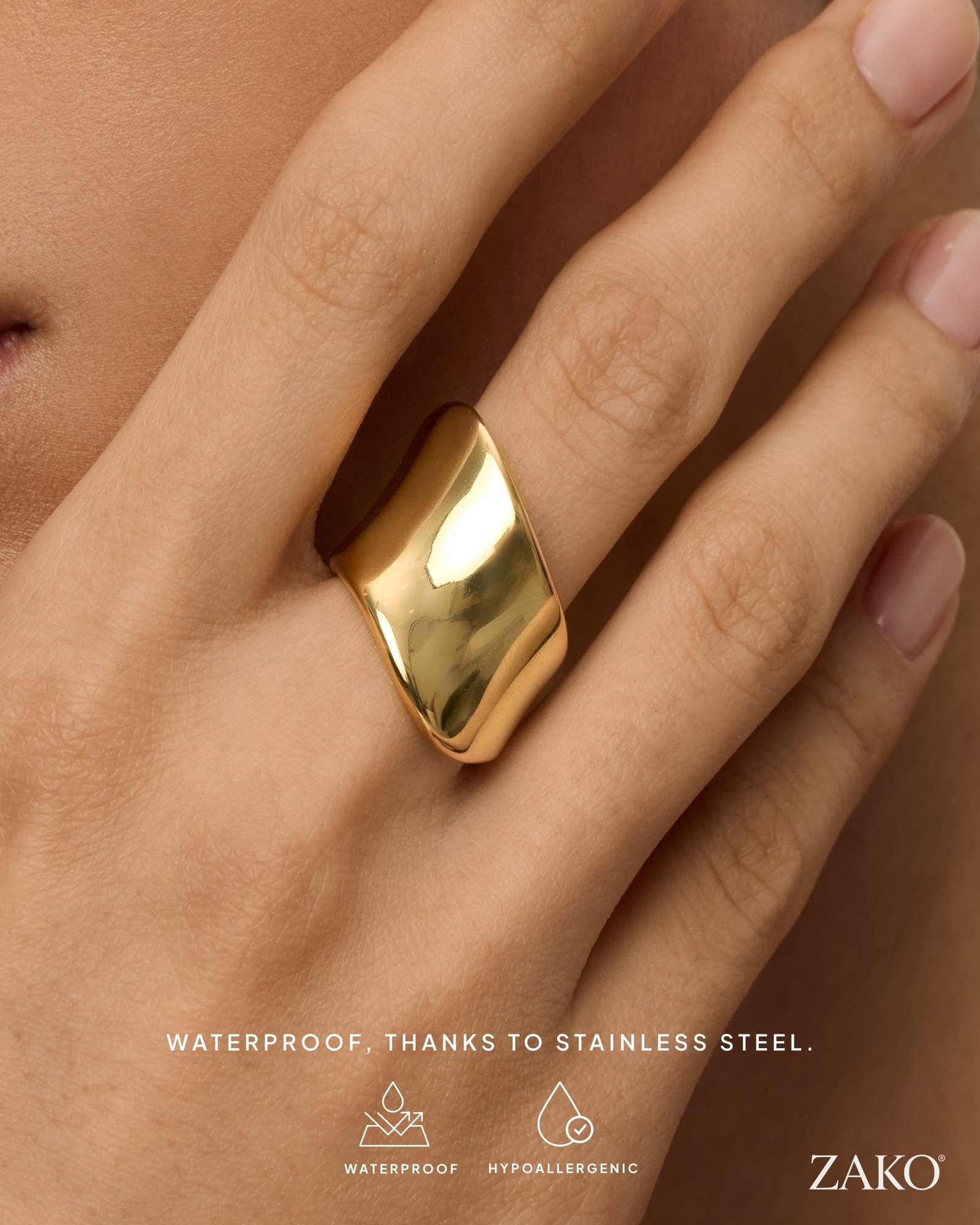 Vera Wide Ring - Image 3