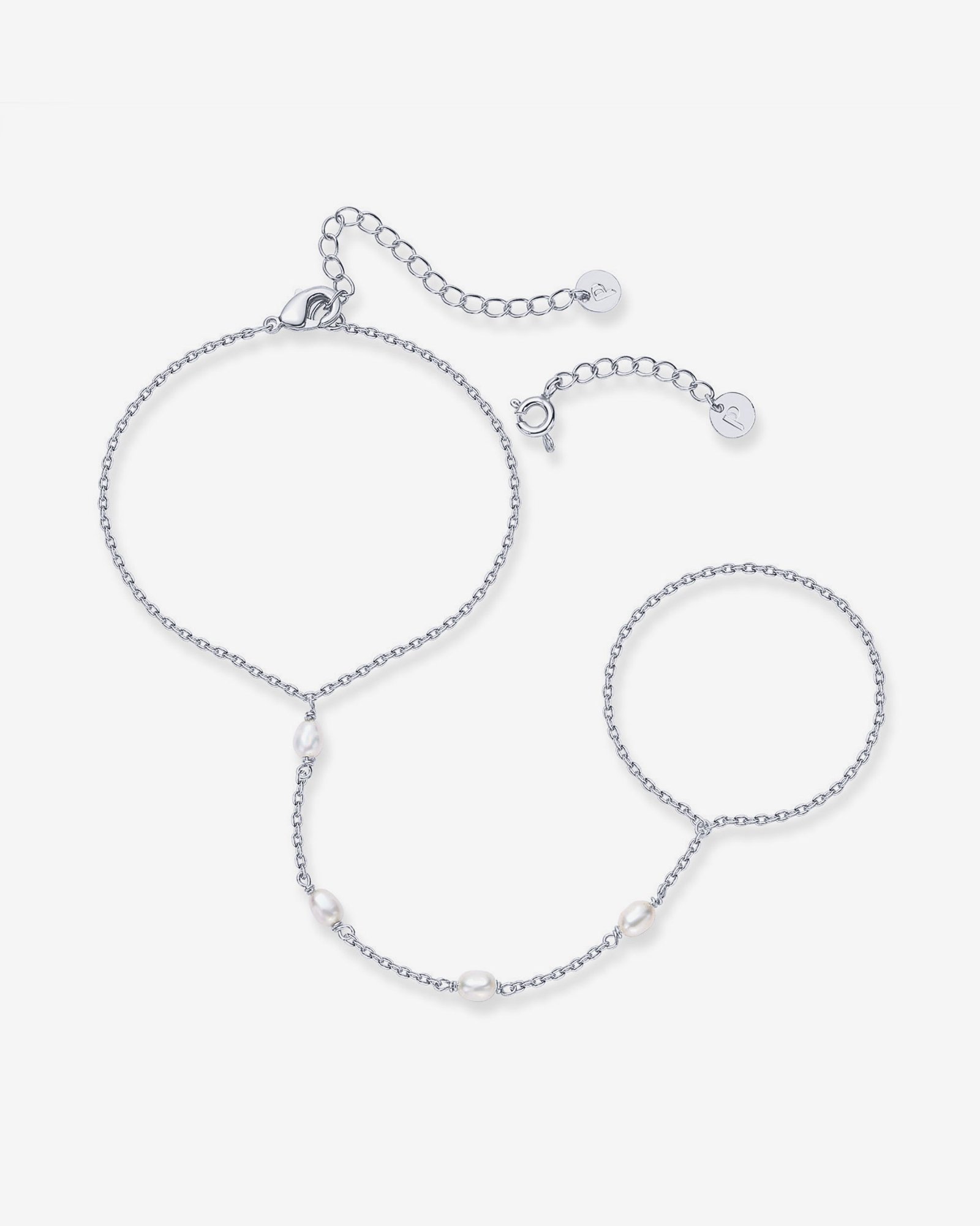 Solene Pearl Hand Chain - Image 4