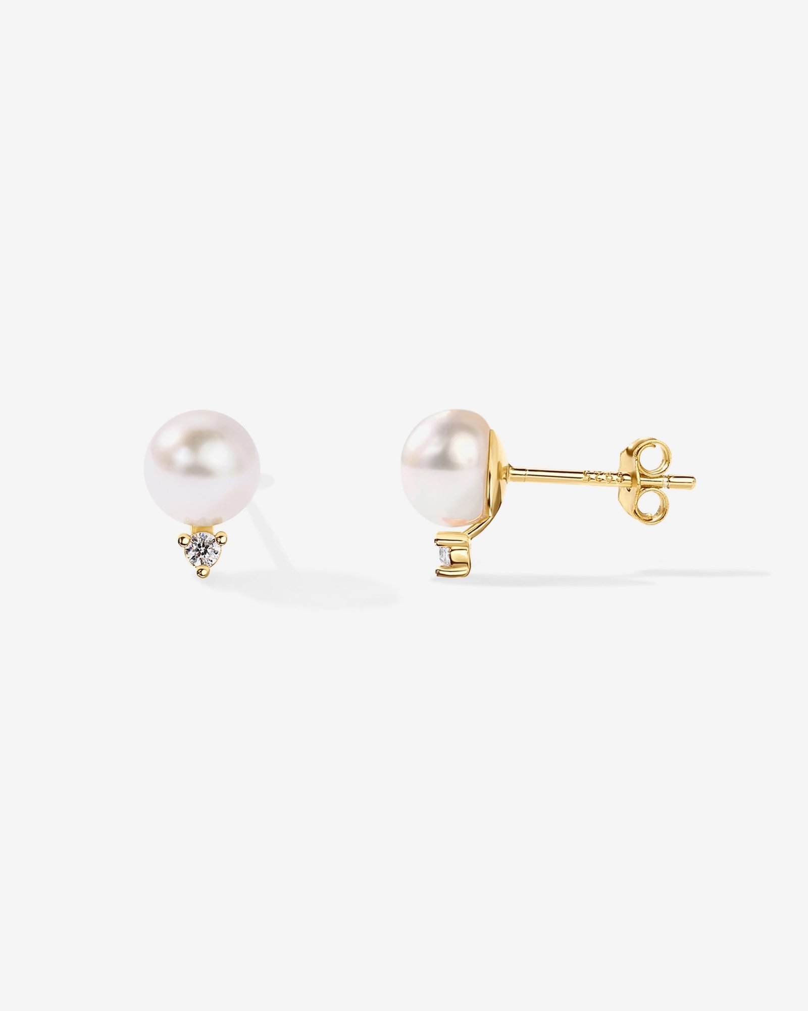 Greta Pearl Studs