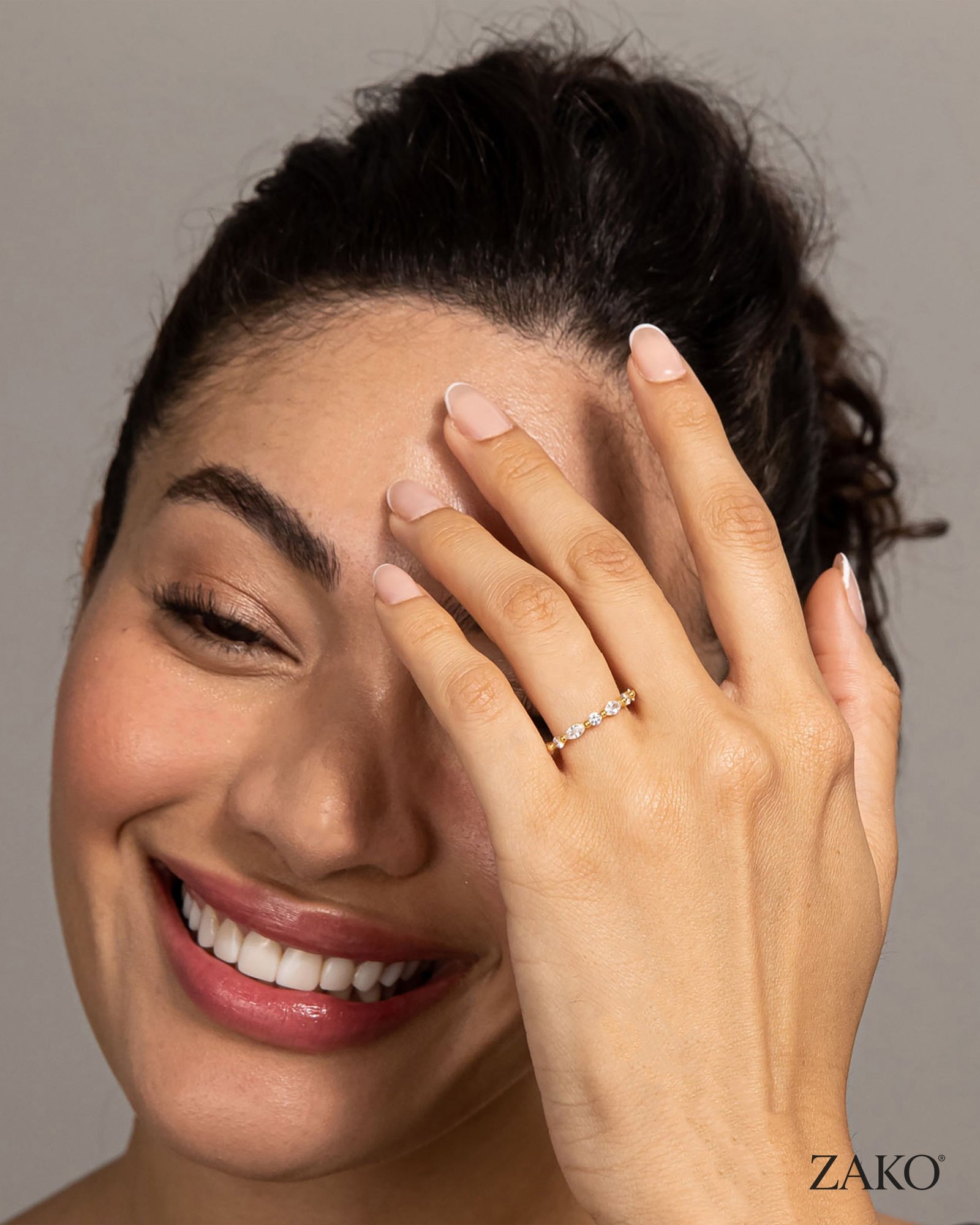 Elio Eternity Ring - Image 4