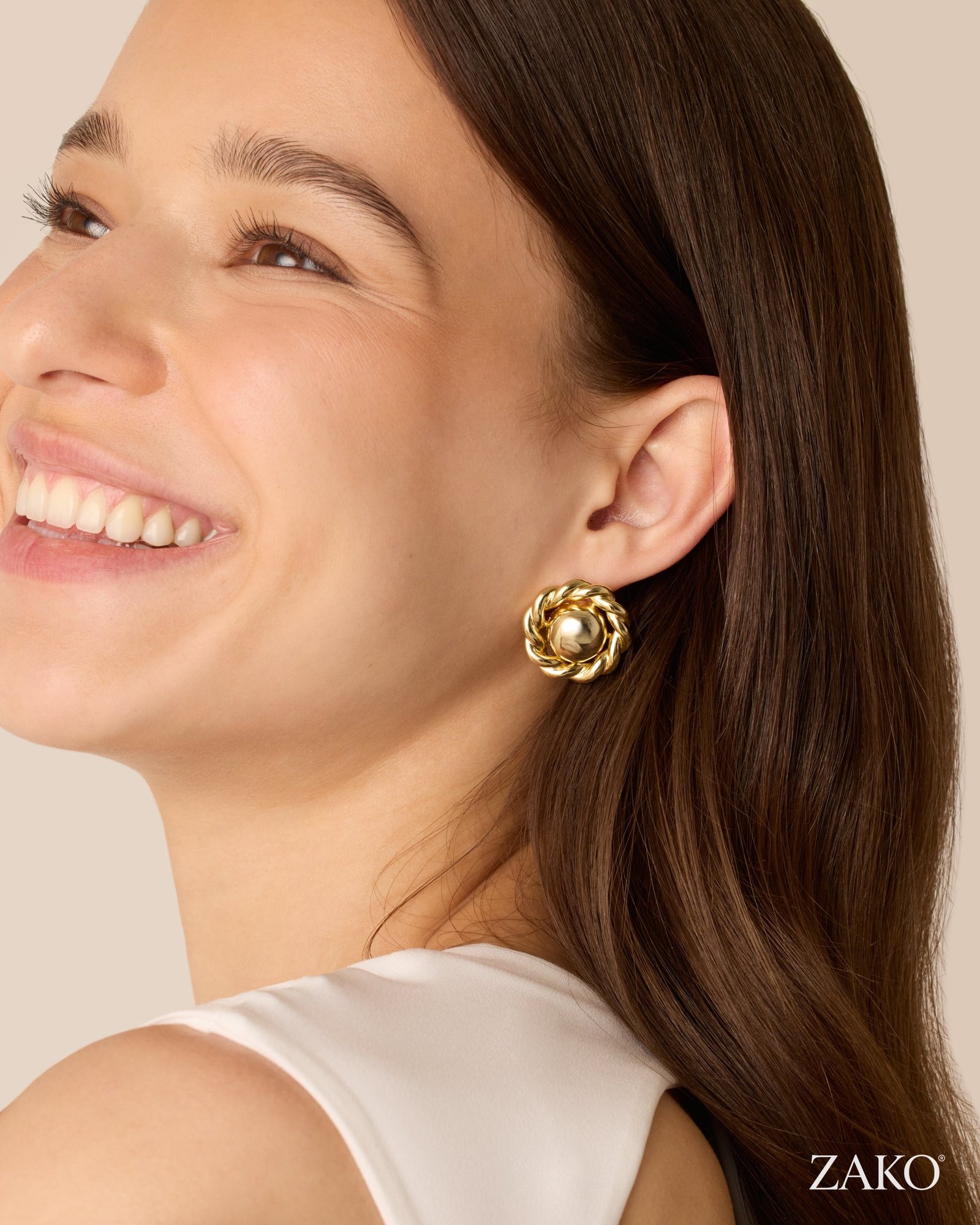 Vera Stud Earrings - Image 7