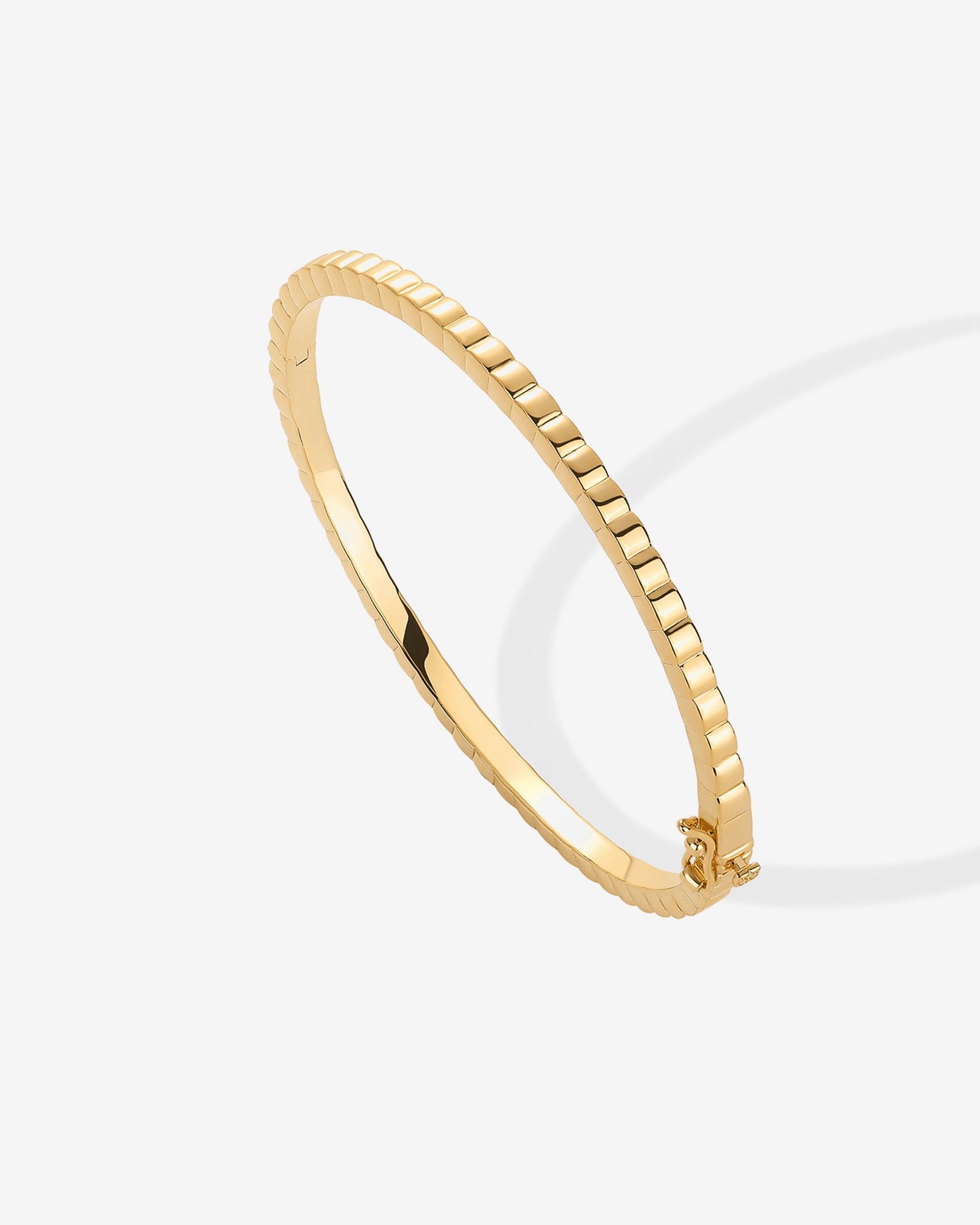 Mira Ribbed Bangle
