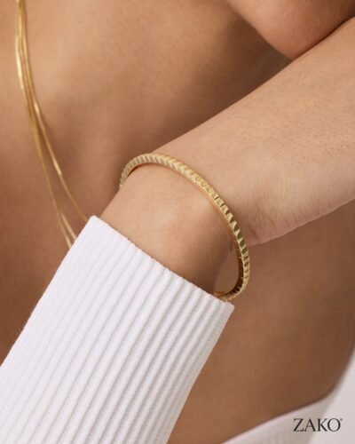 Mira Ribbed Bangle
