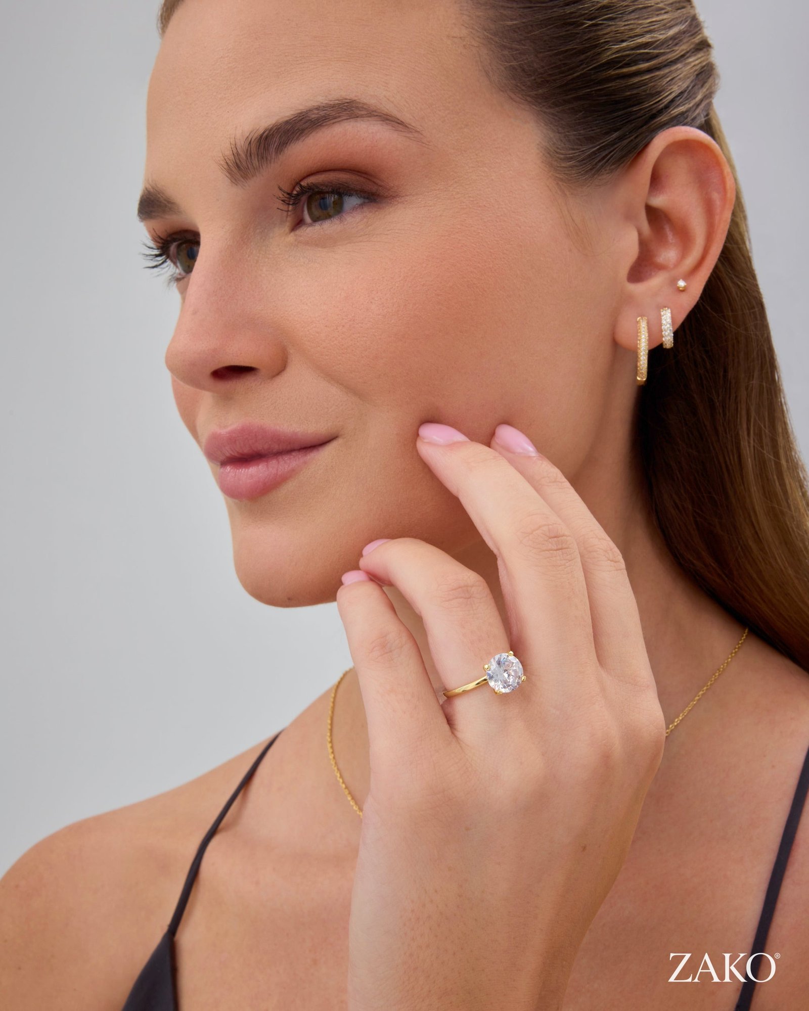 Aurelia Solitaire Ring - Image 4
