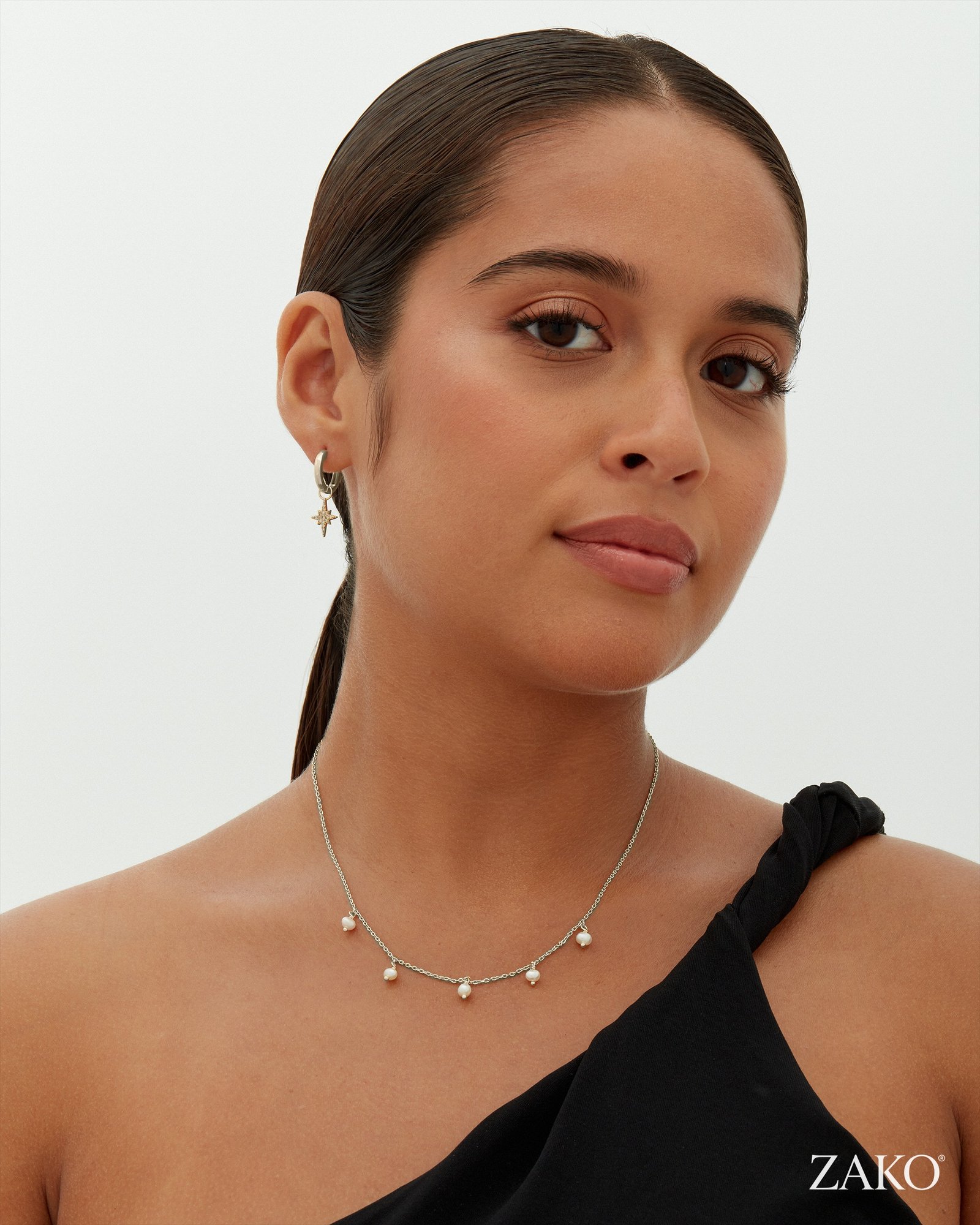 Iris Shell Pearl Necklace - Image 8