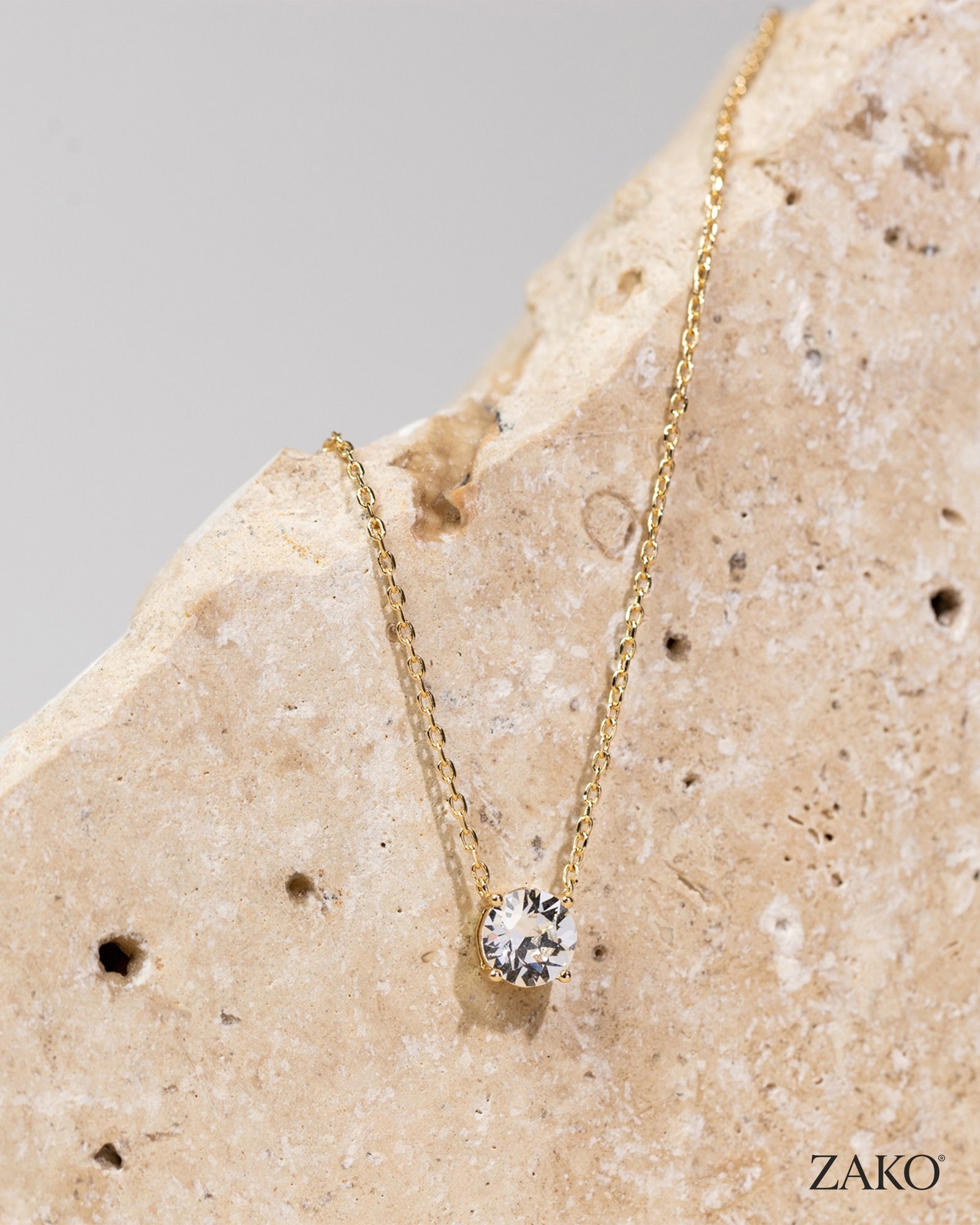 Faye Solitaire Pendant - Image 2