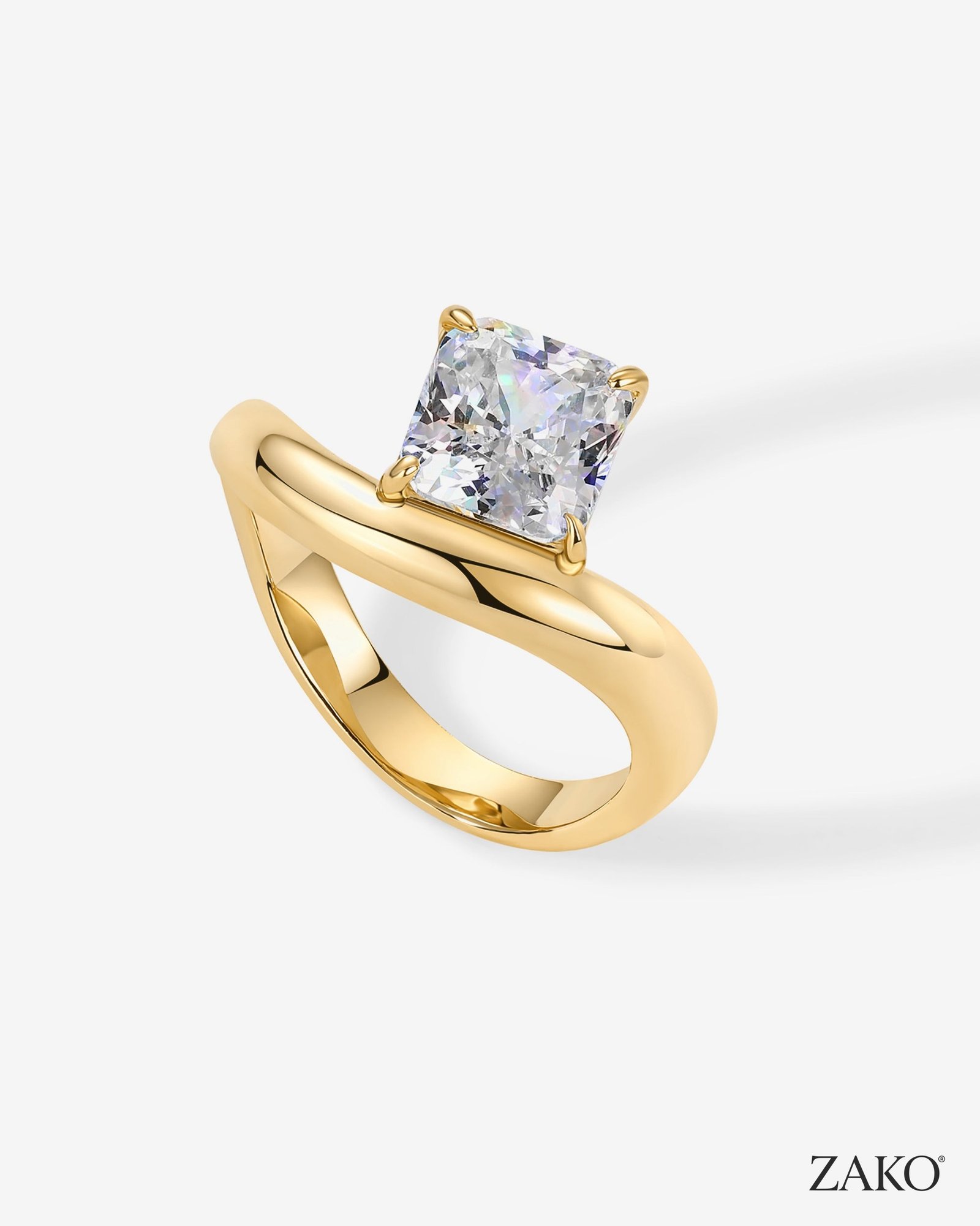 Isolde Solitaire Ring - Image 4