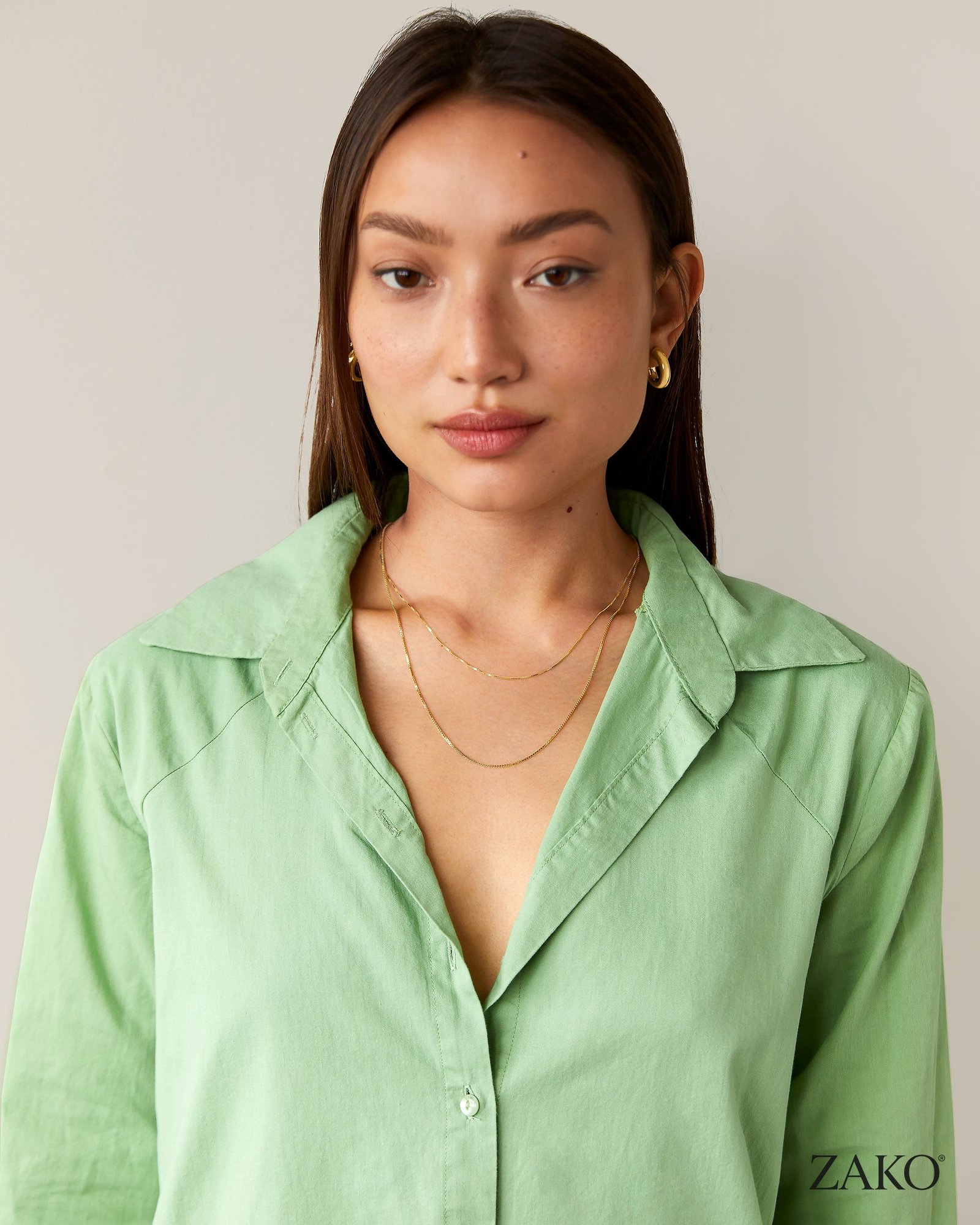 Elara Box Necklace - Image 2