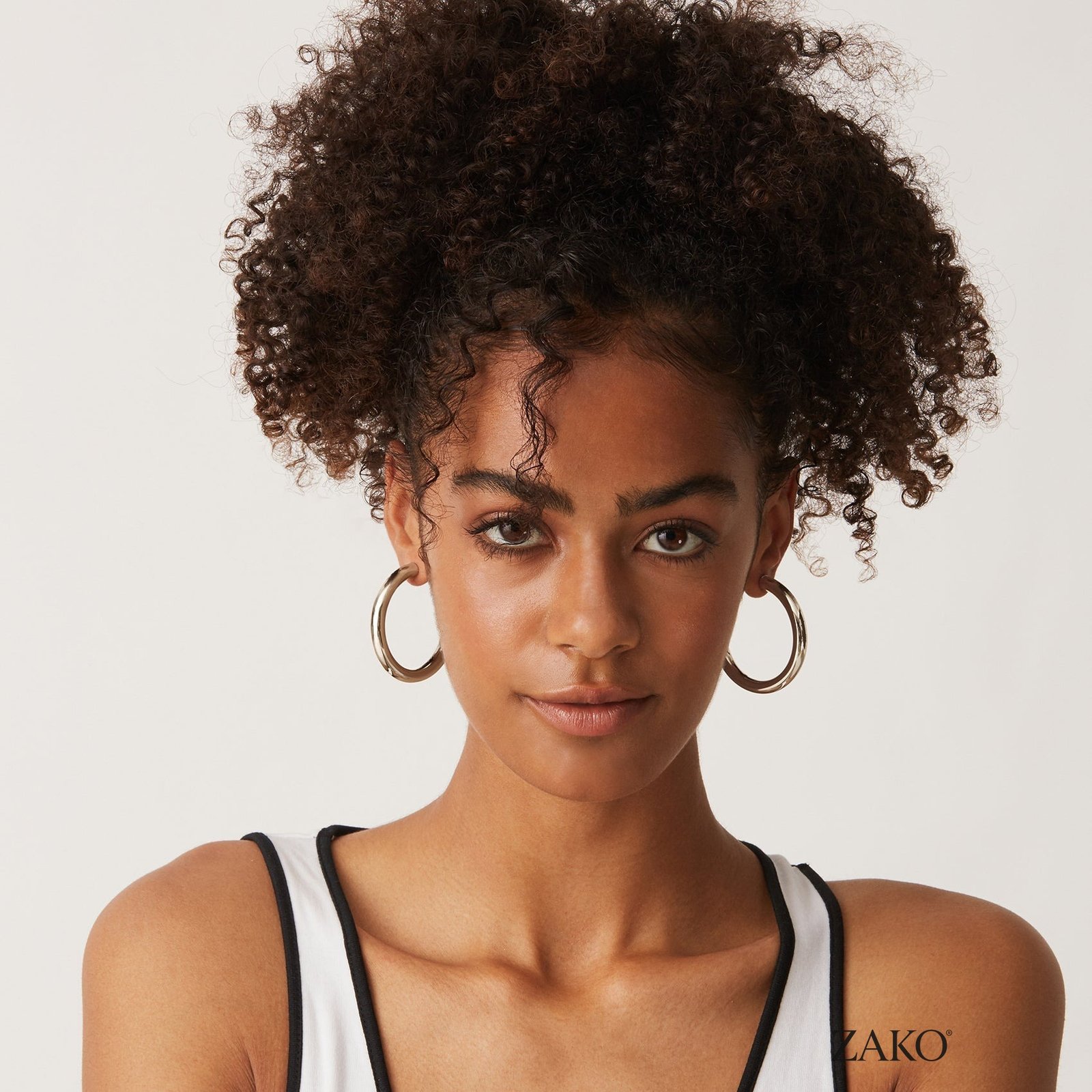 Cora Hoops - Image 12