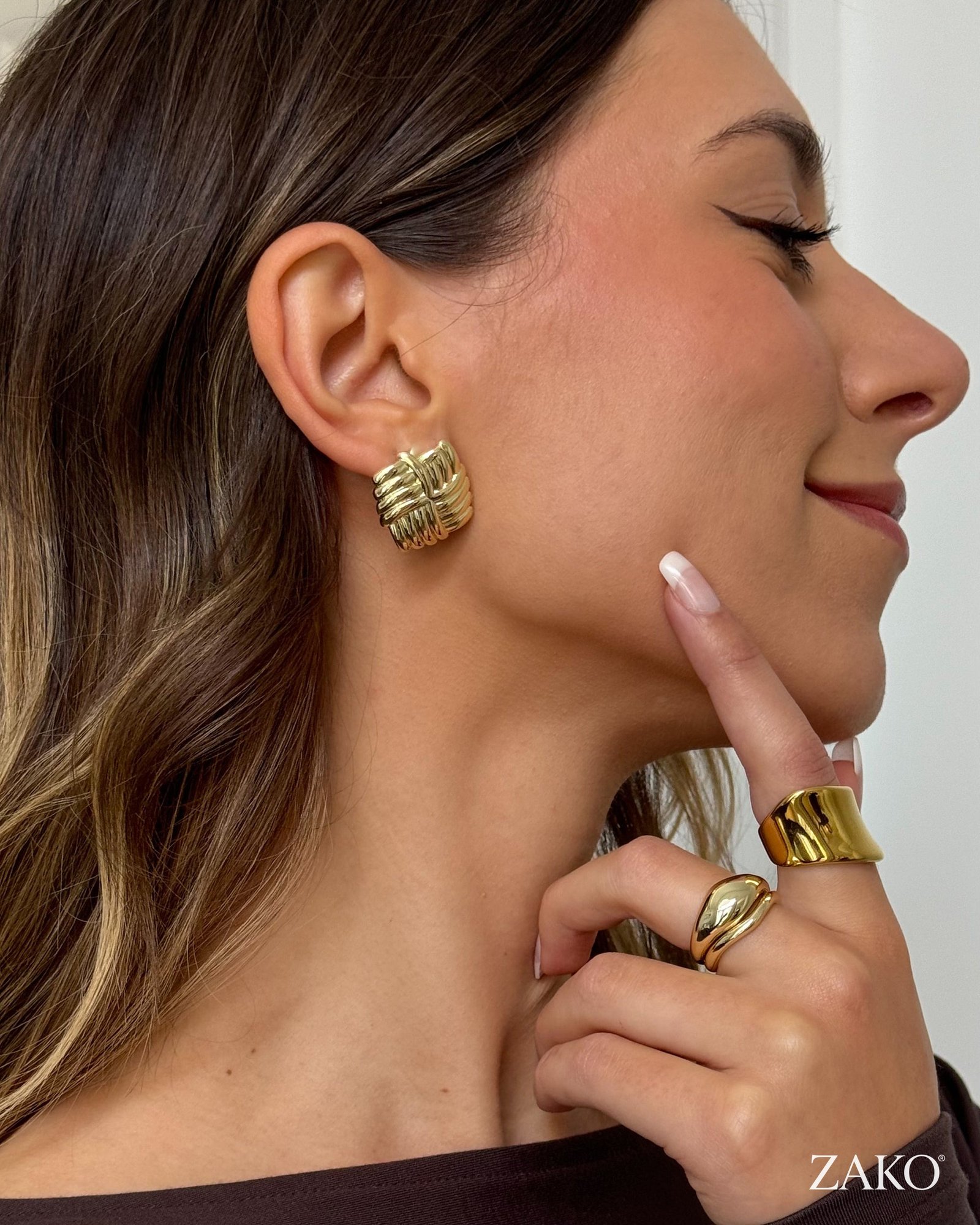 Leona Knot Earrings - Image 5