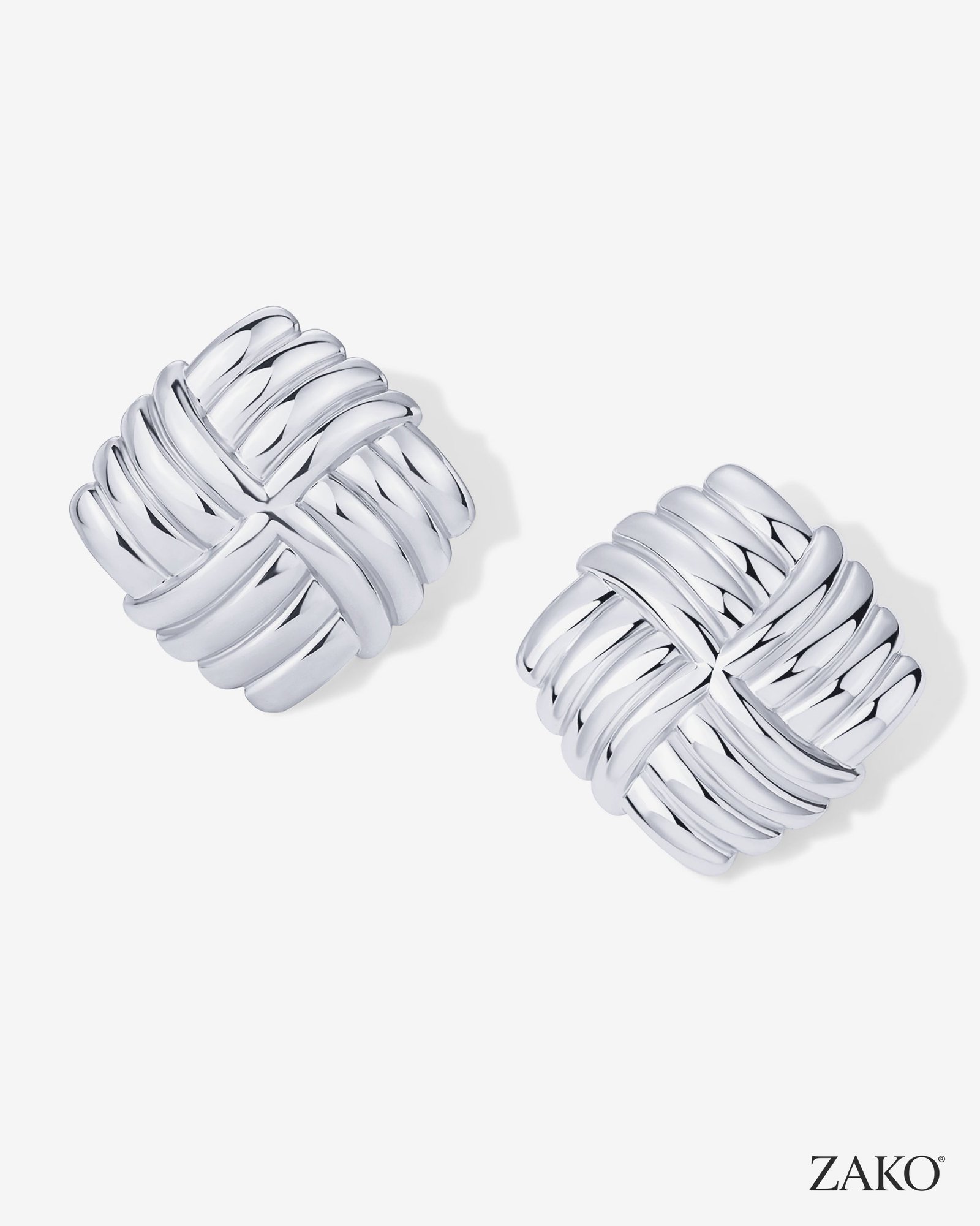 Leona Knot Earrings - Image 7