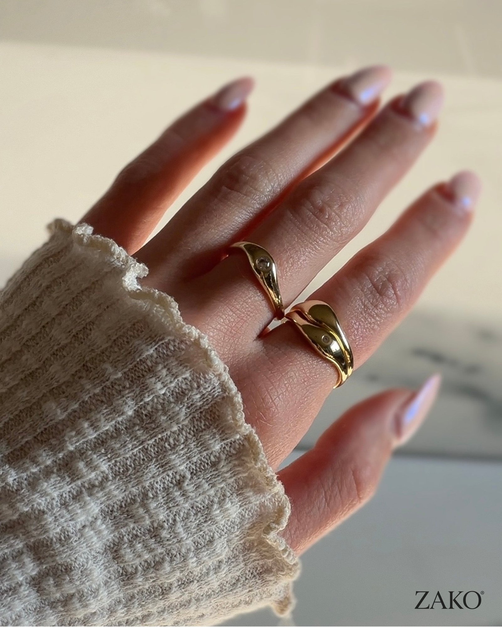 Freya Wavy Ring Set - Image 5